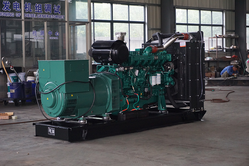 YC6MK350L-D20玉柴200KW柴油發(fā)電機組報價